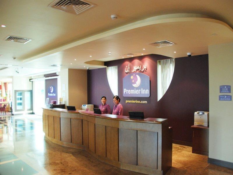 Premier Inn Dubai International Airport Екстериор снимка